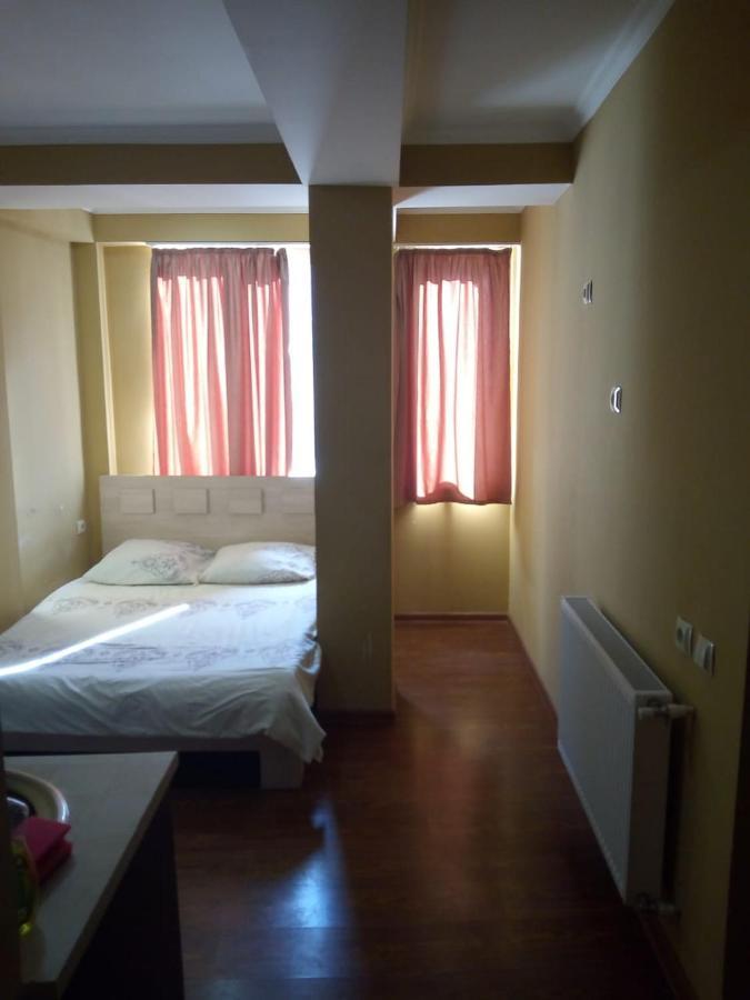 Vake-House Hotel Tbilisi Exterior photo